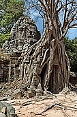 Ta Som temple - east gopura of the third enclosure